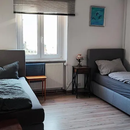 Apartment - Loft - Mit 123qm Bei Wuerzburg Mit Eigenen Gratis Parkplatz Terasse Grill Wlan - Nur Einzelbetten
