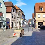 - Loft - Mit 123qm Bei Wuerzburg Mit Eigenen Gratis Parkplatz Terasse Grill Wlan - Nur Einzelbetten * Veitshochheim