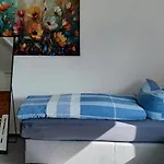 - Loft - Mit 123qm Bei Wuerzburg Mit Eigenen Gratis Parkplatz Terasse Grill Wlan - Nur Einzelbetten Veitshochheim
