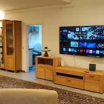 - Loft - Mit 123qm Bei Wuerzburg Mit Eigenen Gratis Parkplatz Terasse Grill Wlan - Nur Einzelbetten Apartment *