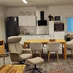 - Loft - Mit 123qm Bei Wuerzburg Mit Eigenen Gratis Parkplatz Terasse Grill Wlan - Nur Einzelbetten *
