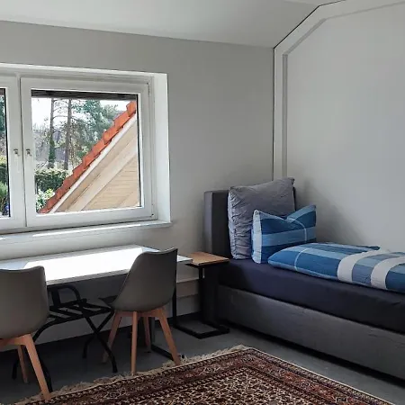 Apartament - Loft - Mit 123qm Bei Wuerzburg Mit Eigenen Gratis Parkplatz Terasse Grill Wlan - Nur Einzelbetten *