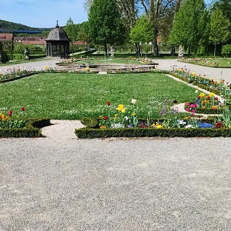 公寓 Monteur-Ferienwohnung Mit 123Qm Bei Wuerzburg Mit Parkplatz Terasse Grill Wlan *
