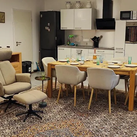 - Loft - Mit 123qm Bei Wuerzburg Mit Eigenen Gratis Parkplatz Terasse Grill Wlan - Nur Einzelbetten Apartmán *